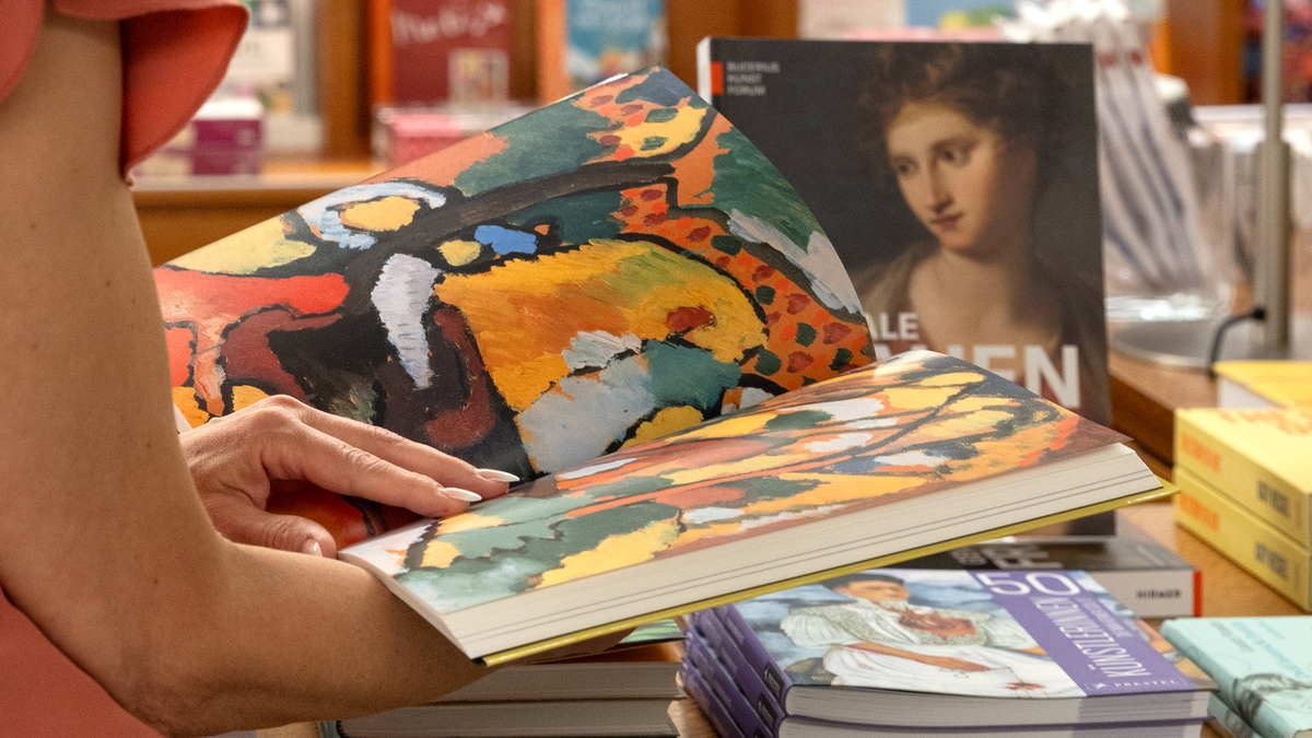 2025_Fabienne-Gantenbein_Kunsthaus-Zürich_Moser-Shop_Variante-2_IMG6064